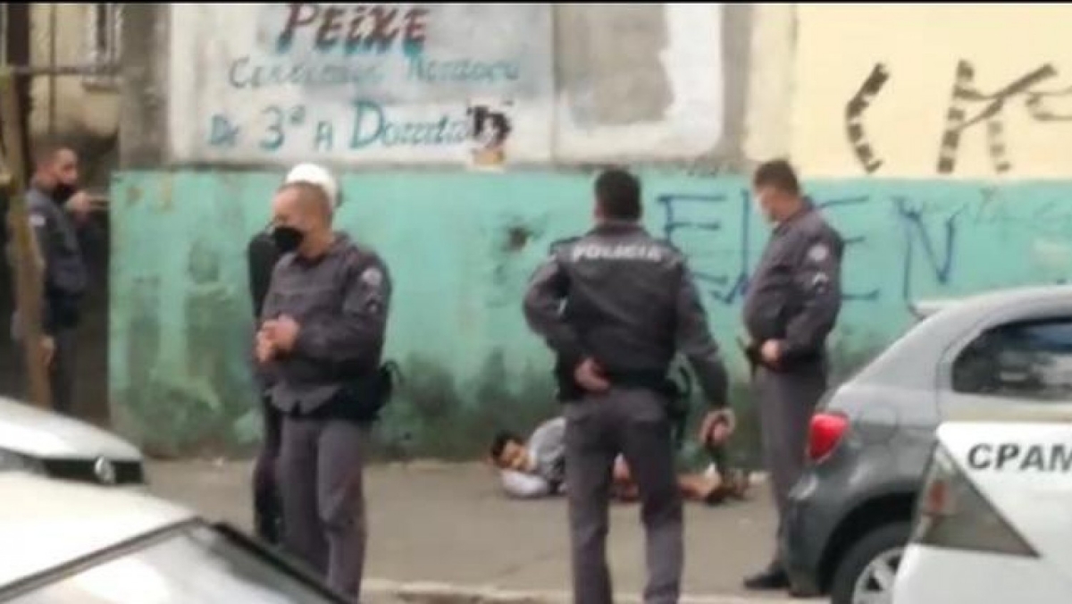 ATENÇÃO CENA FORTE NO INTERIOR DESTA REPORTAGEM : Suspeito é baleado após decapitar homem e fugir com cabeça em SP