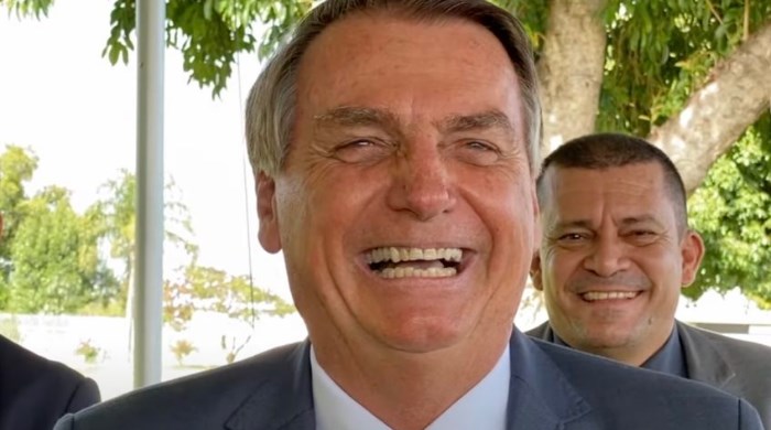 Bolsonaro ironiza acidente em SP: “Transposição do Tietê”