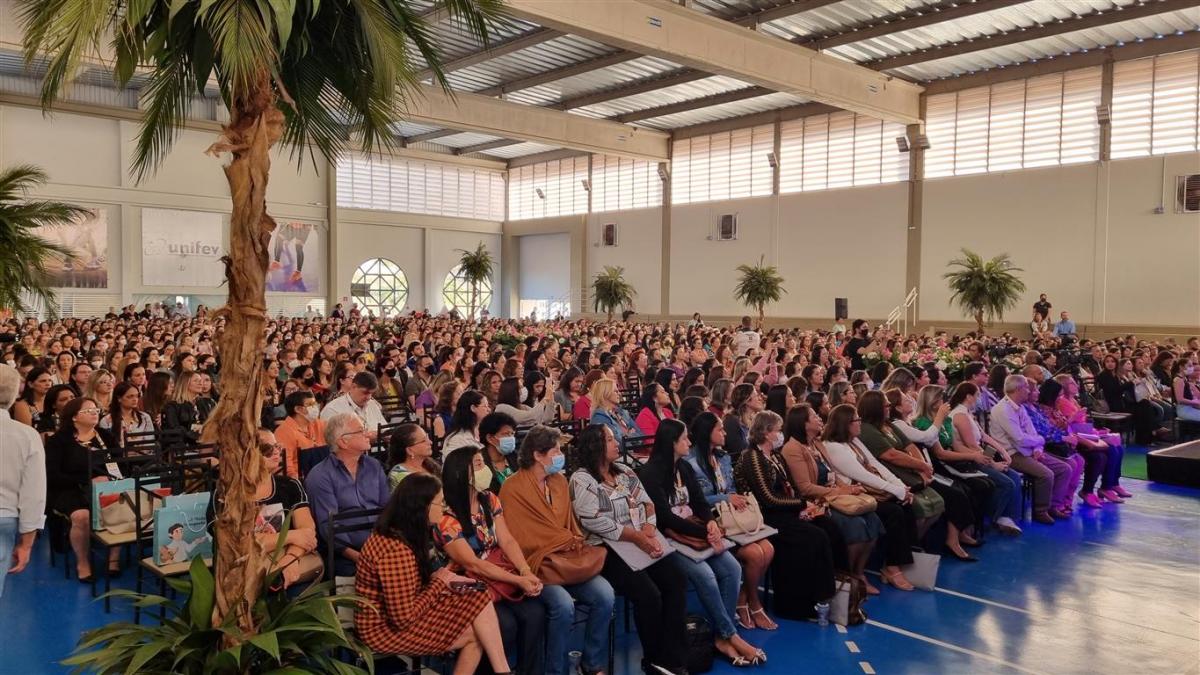 Congresso celebra encontro de 2 mil educadores em Votuporanga