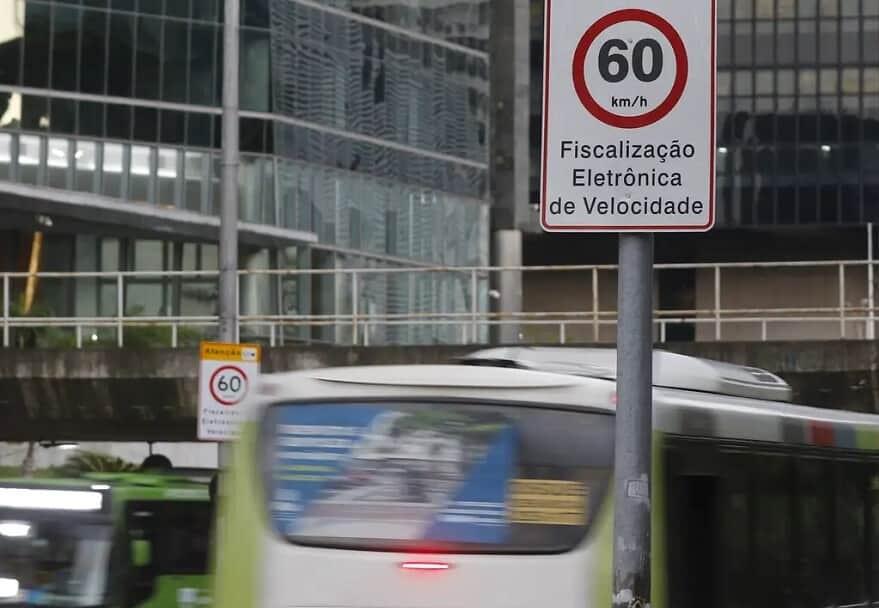TJ/SP valida lei que obriga município a divulgar arrecadação de multas de trânsito