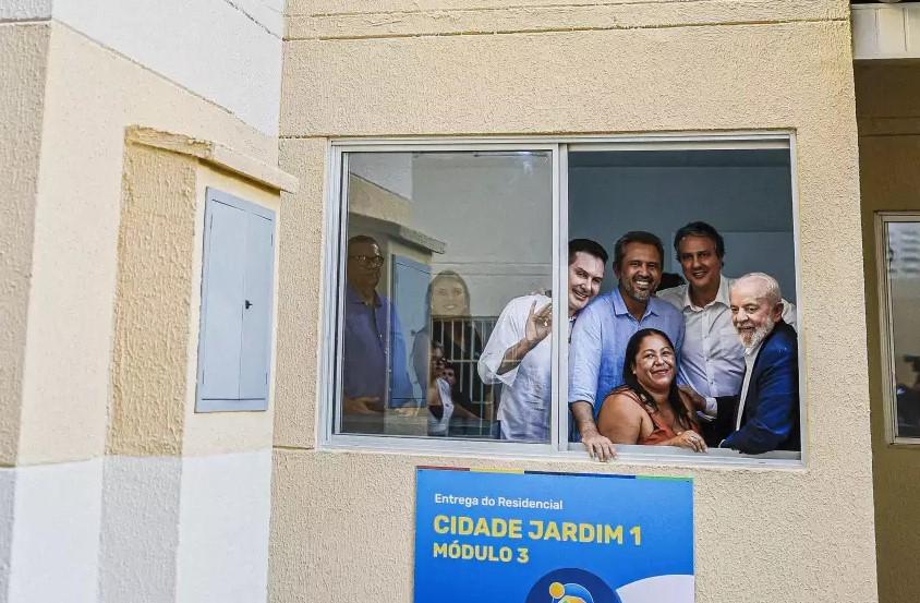 Lula pede em evento do governo para mulher 'parar de ter filho'