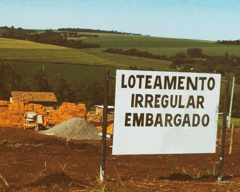 Justiça condena ex-prefeito e ex-secretários por liberação de loteamento irregular