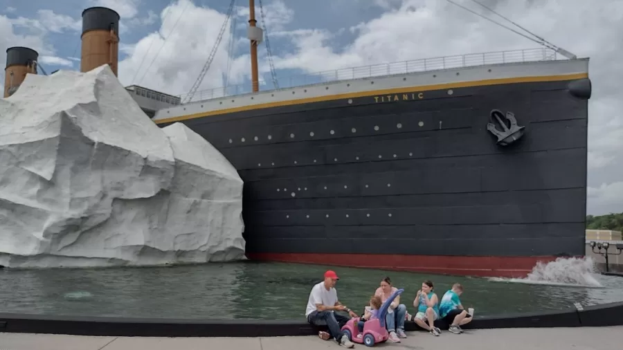 Museu do Titanic tem acidente com iceberg e 3 visitantes ficam feridos