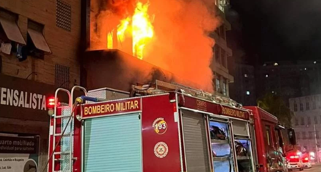 Sem alvará: Incêndio em pousada irregular deixa 10 mortos