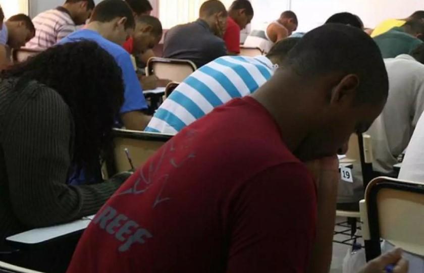 CCJ do Senado aprova projeto que amplia cotas raciais para concursos