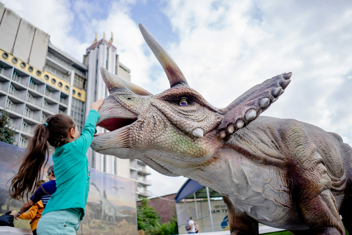 Estudo revela: crianças que gostam de dinossauros têm melhor desempenho escolar