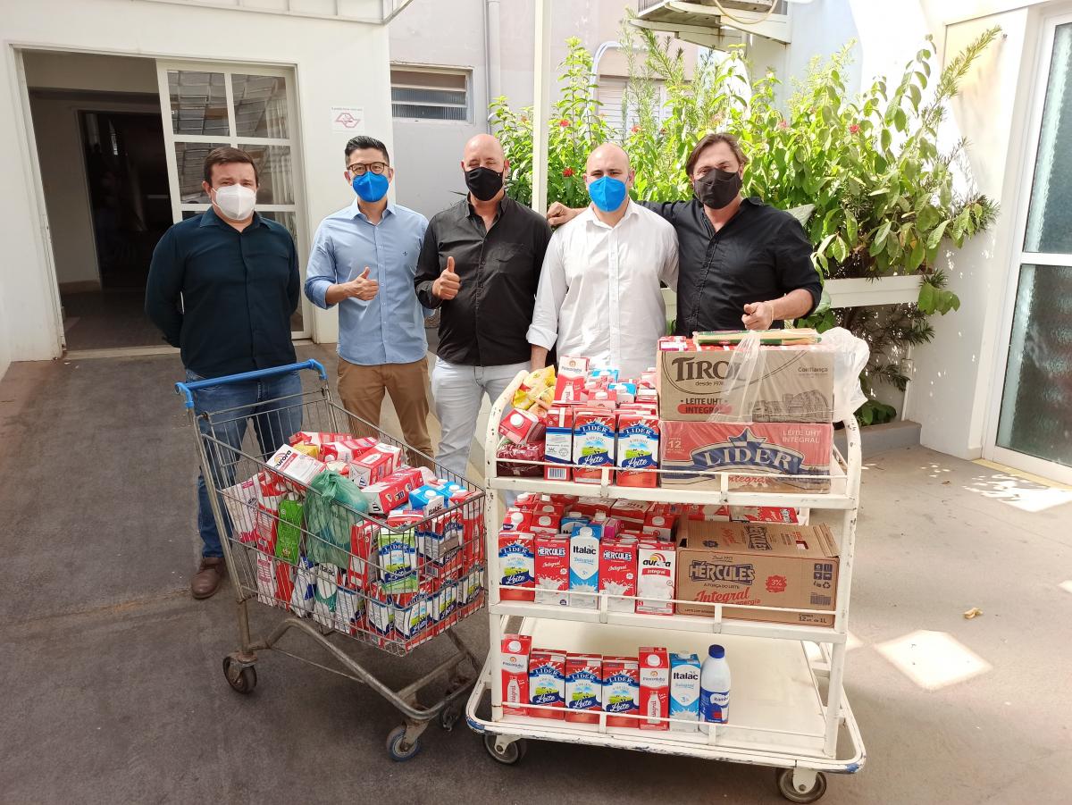 Santa Casa Fernandópolis recebe doações de alimentos arrecadados em eventos da região