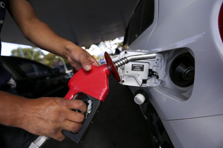 Governo estima redução de R$1,55 no preço do litro da gasolina com medidas recentes