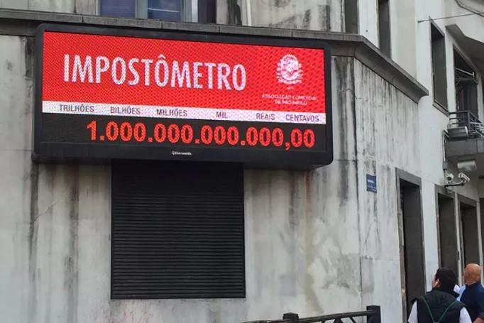 Mais ricos pagam mesma alíquota de imposto que assalariados