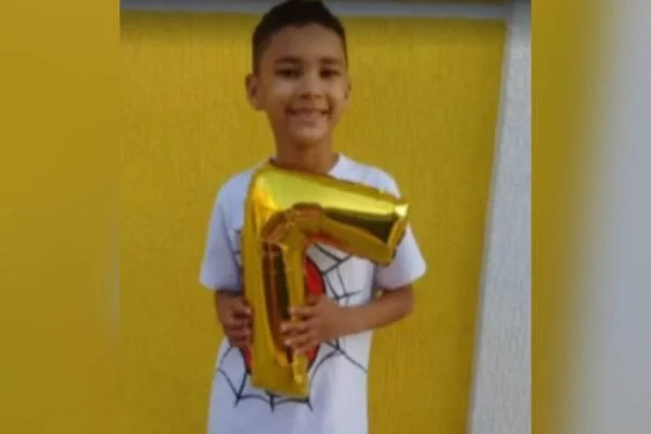 SP: menino de 8 anos morre esfaqueado pelo padrasto ao defender a mãe