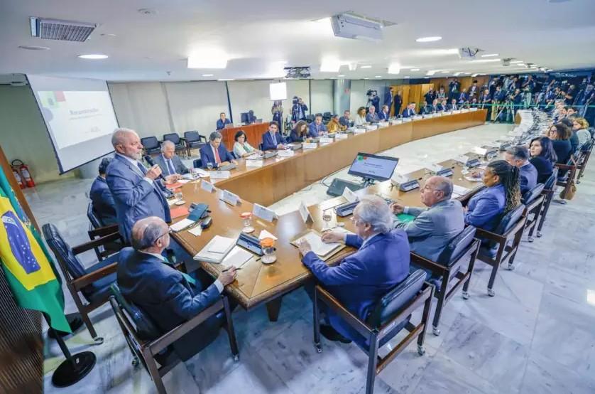 Lula cobra ministros por falas ditas durante tragédia no RS