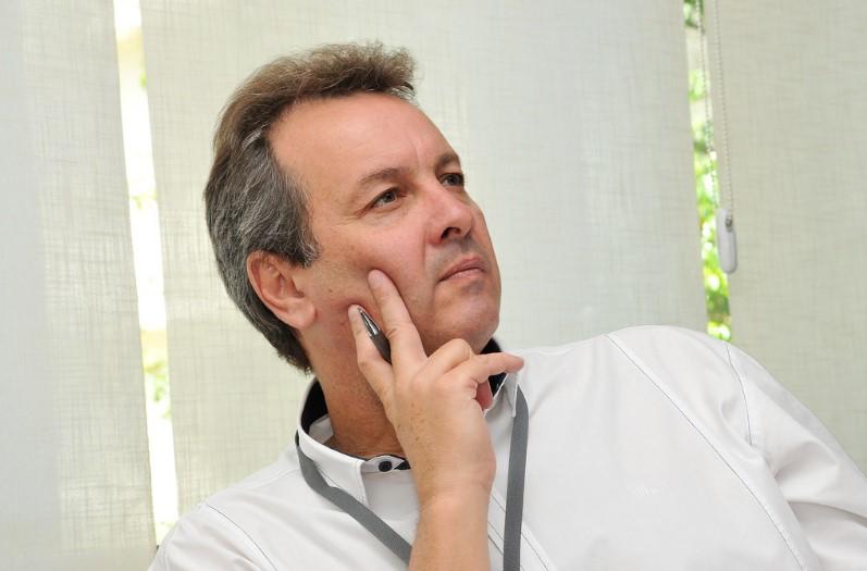 Flá Prandi e a Fantasia do Retorno: Entre a Filosofia de Boteco e a Realidade Crua