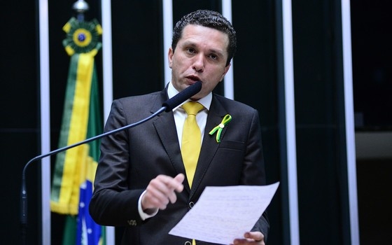 Fausto Pinato no Antagonista; “Não existe aí nenhuma covardia”, rebate deputado sobre demissão de Levy