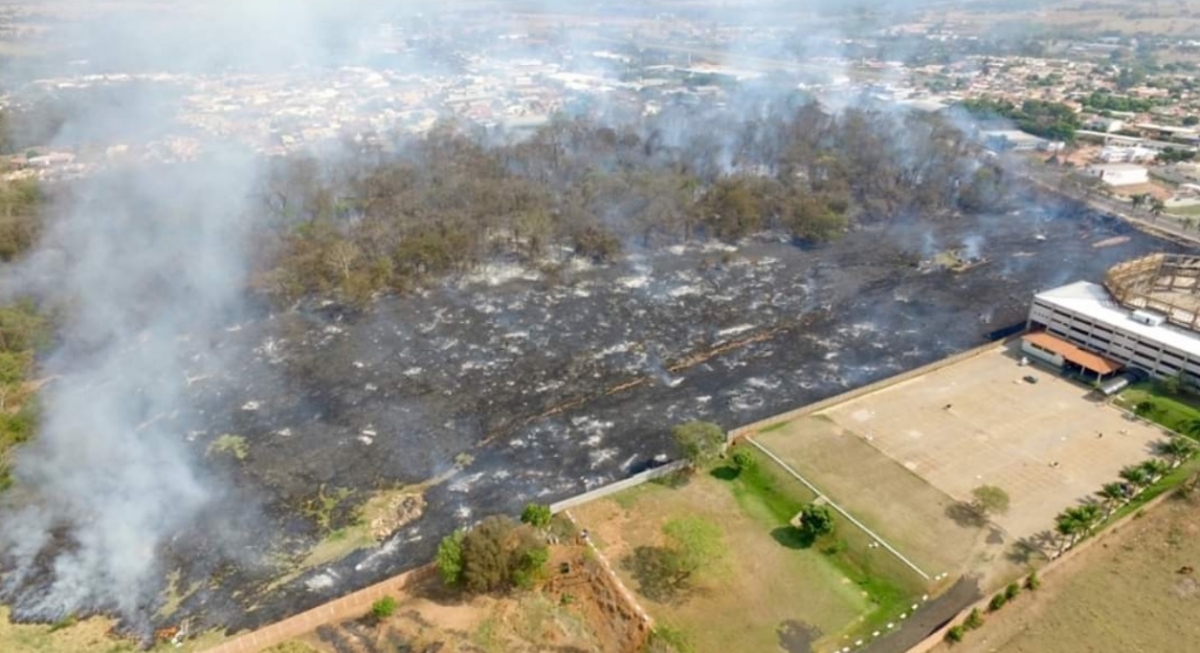 Jales - Prefeitura e Defesa Civil alertam sobre riscos de incêndios e crimes ambientais durante a estiagem