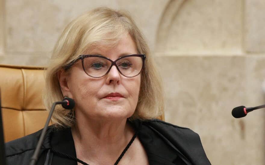 Rosa Weber mantém inquérito contra Bolsonaro no caso Covaxin