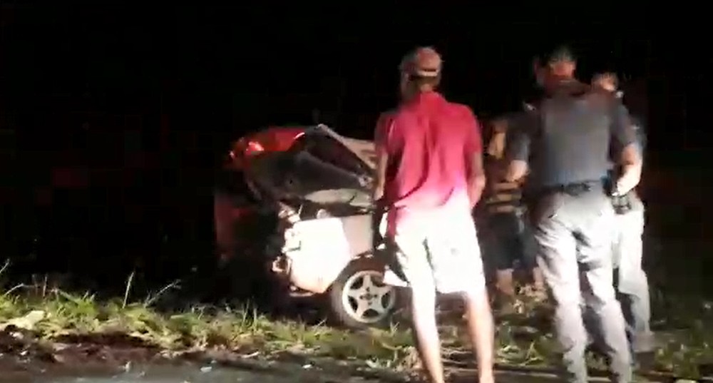 ATUALIZADO - Motorista morre após acidente entre dois carros em estrada de Santa Clara D’Oeste