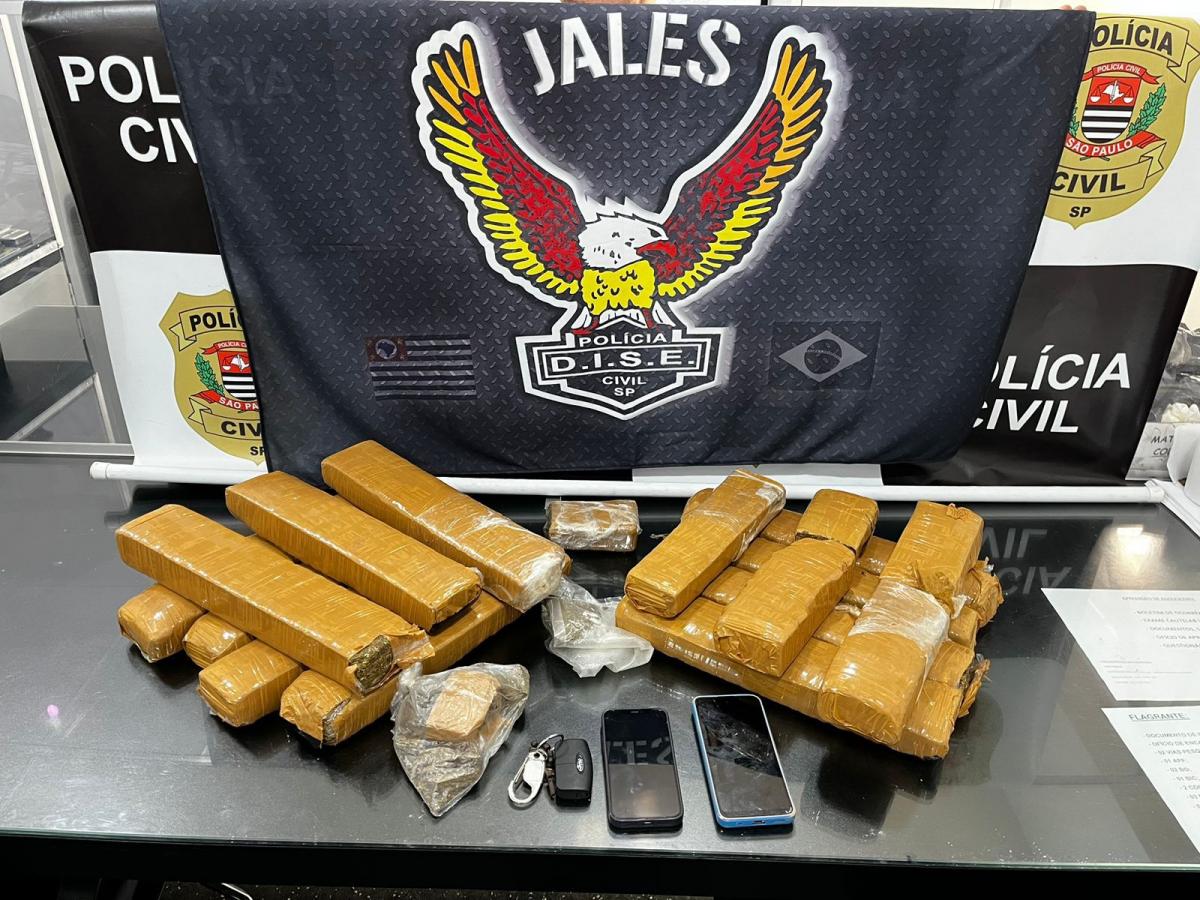 DISE de Jales prende traficantes com 17kg de maconha.