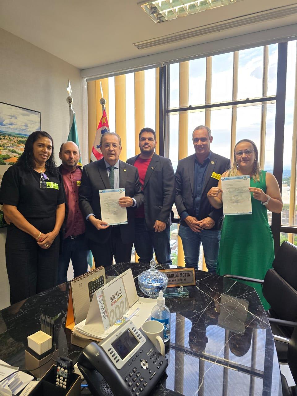 Vereadores de Macedônia buscam investimentos em Brasília e reforçam parceria com deputado Luiz Carlos Motta