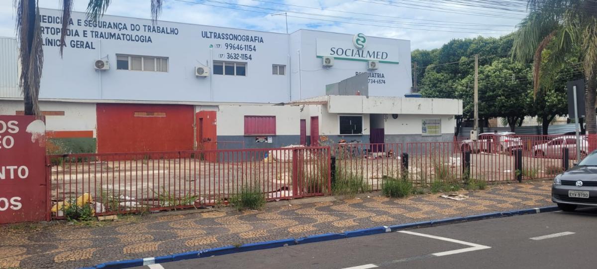 Jales - Local Abandonado Torna-se Ponto de Uso de Drogas e Sexo a Céu Aberto
