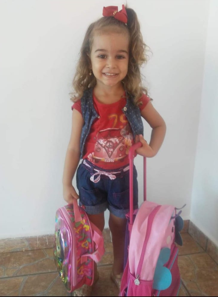 Auriflama - Menina de 4 anos morre atropelada por Van Escolar
