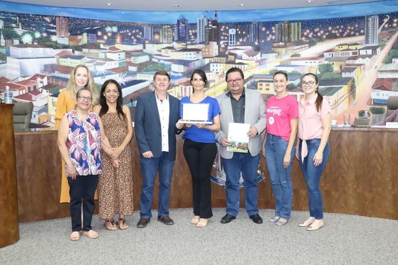 Hospital de Amor Fernandópolis recebe reconhecimento da Câmara Municipal