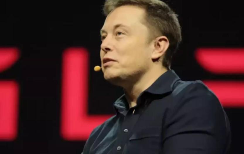 Elon Musk responde post de Moraes e pergunta a ministro por que 'tanta censura'