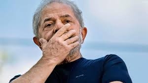 Por três votos a dois, Supremo Tribunal Federal mantém ex-presidente Lula preso