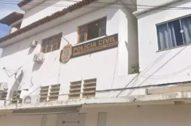 Treinador mostra parte íntima para time infantojuvenil e é preso