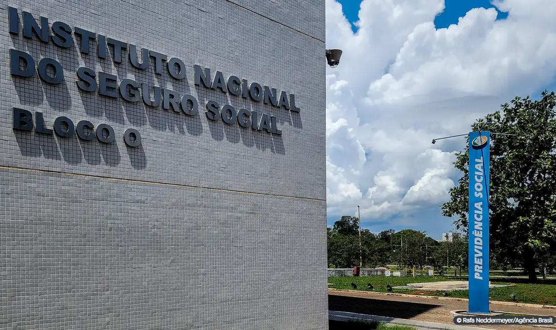 INSS admite possível vazamento de dados de milhões de beneficiários