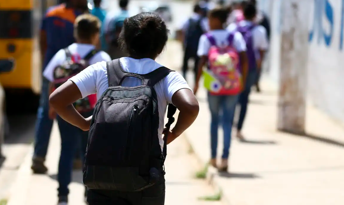 Municípios poderão aderir ao Programa Escola que Protege até dia 25