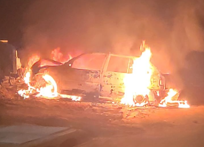 Furto de veículo resulta em colisão e incêndio em Meridiano