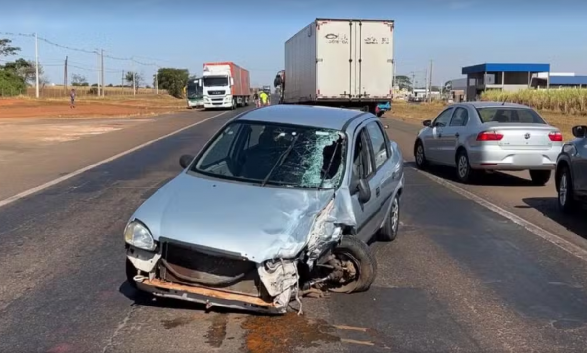 Motociclista perde braço em acidente grave na BR-153 em Rio Preto