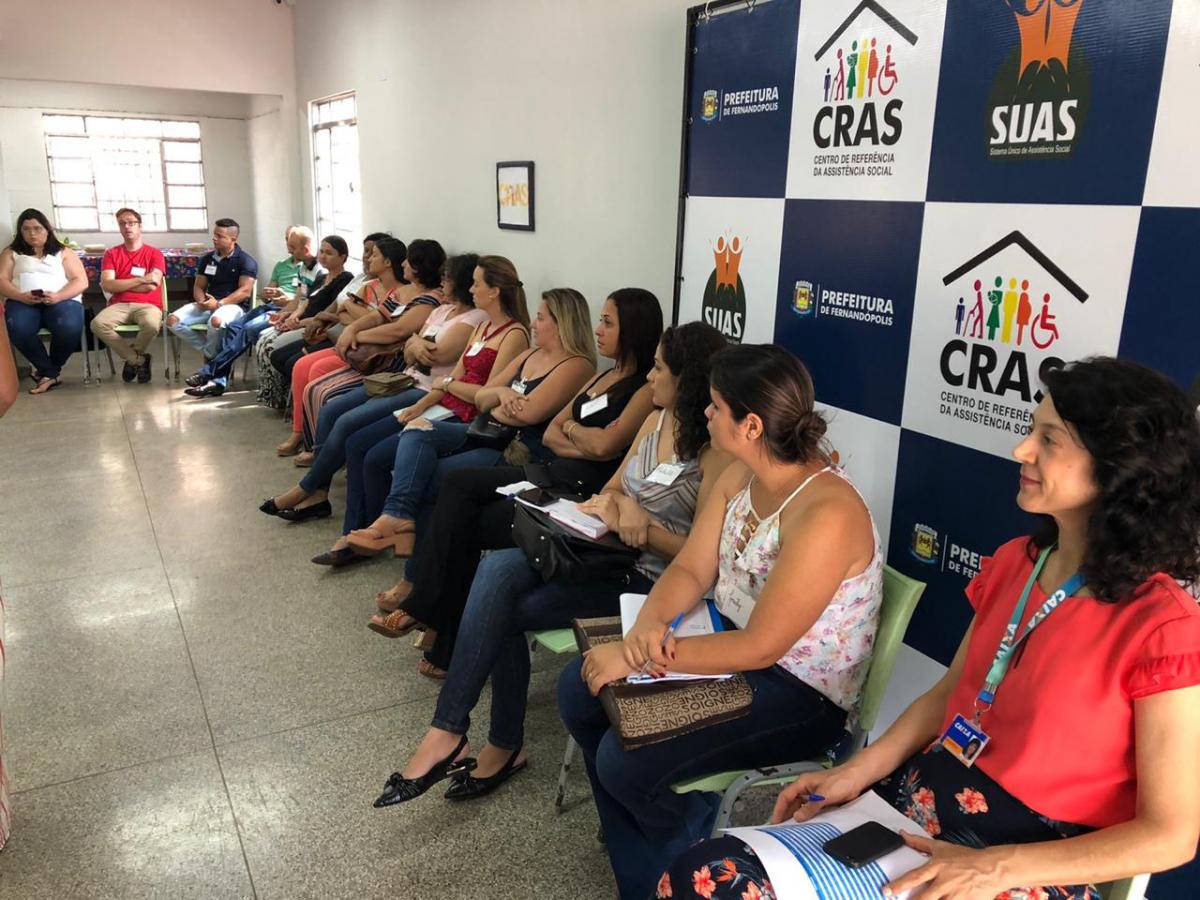 ‘Roda de Diálogo’ do Bolsa Família reúne representantes de 15 municípios em Fernandópolis