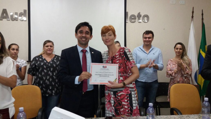 Jales - No dia 19 de setembro de 2.017, a 63ª Subseção da OAB Jales, realizou a Palestra com a Professora Fernanda Zerbini Mariano sobre o tema “ORATÓRIA E COMUNICAÇÃO PROFISSIONAL”.
