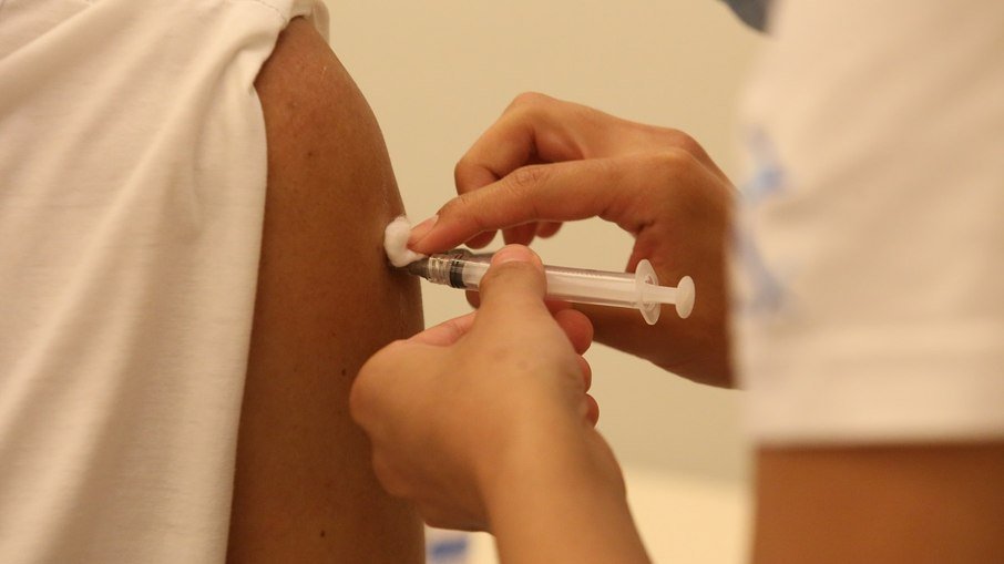 Após 'vacina de vento', Justiça determina que Votuporanga divulgue lista de imunizados contra a covid-19