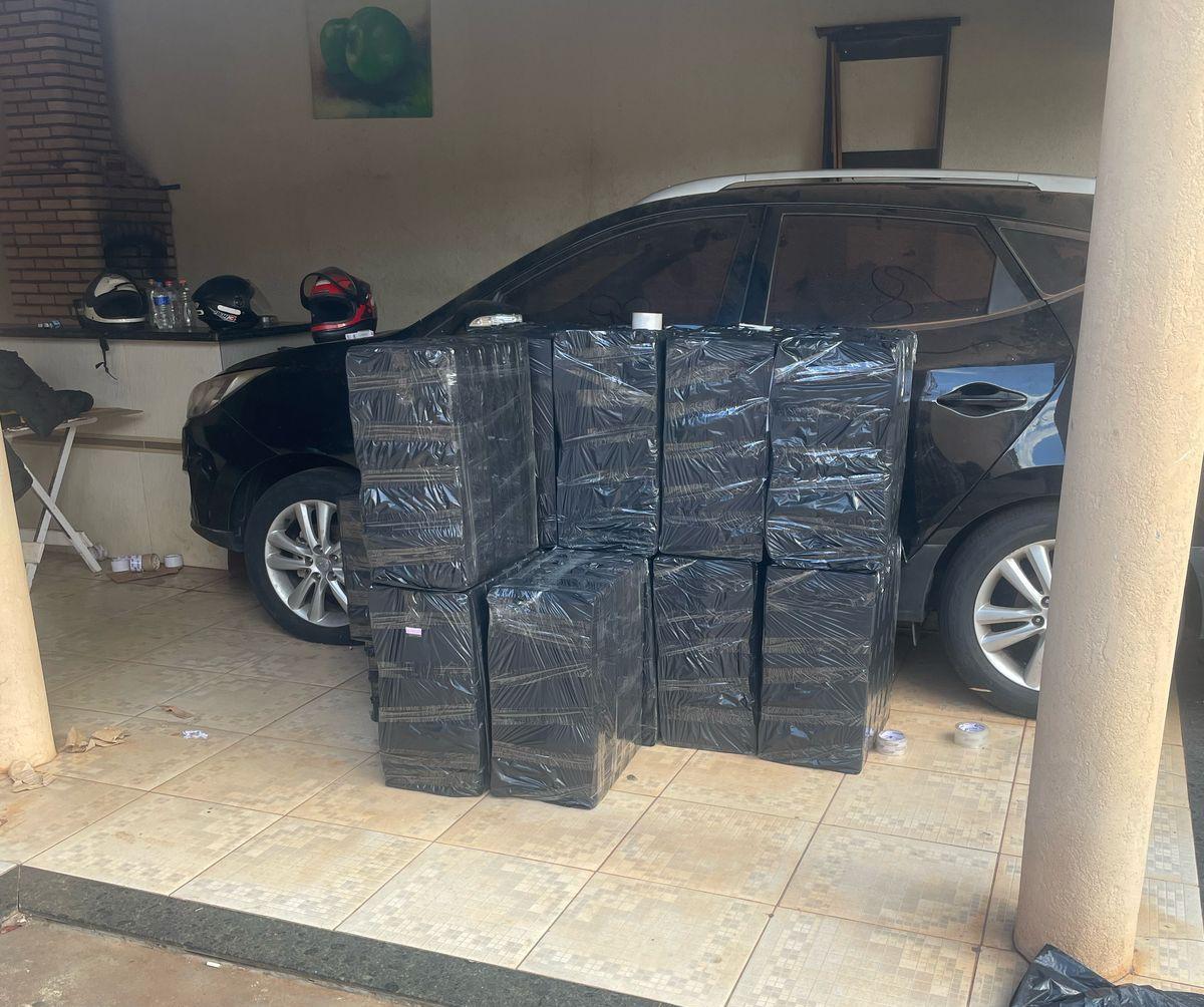POLÍCIA MILITAR DE JALES APREENDE CERCA DE 30 MIL MAÇOS DE CIGARROS CONTRABANDEADOS EM AÇÃO CONJUNTA COM A POLÍCIA FEDERAL