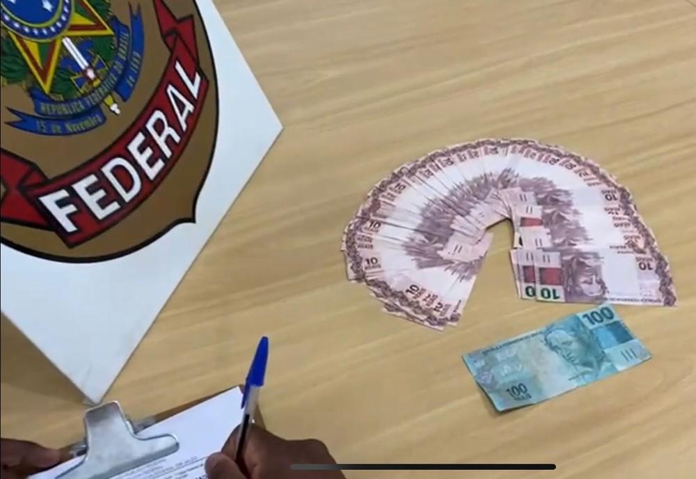 Investigação da PF apreende R$ 850 em notas falsas em casa de comerciante de Marinópolis