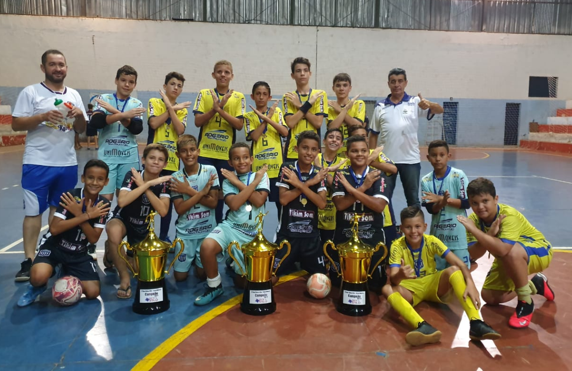 Fernandópolis conquista três troféus em campeonato de futsal