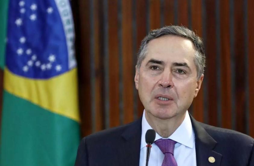 “Má política pública”, diz Barroso sobre criminalização do aborto no Brasil