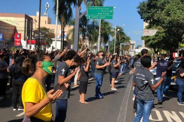 Gilmar Mendes mantém proibição de missas e cultos em SP