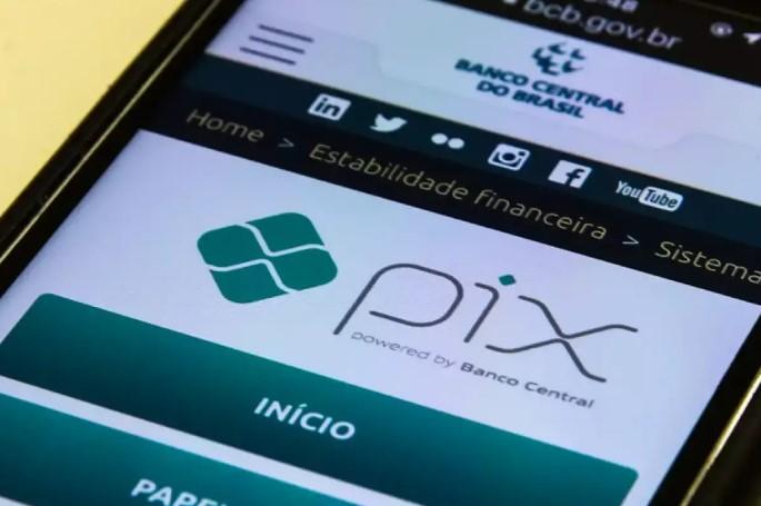 Pix bate recorde e aproxima-se de 240 milhões de transações/dia