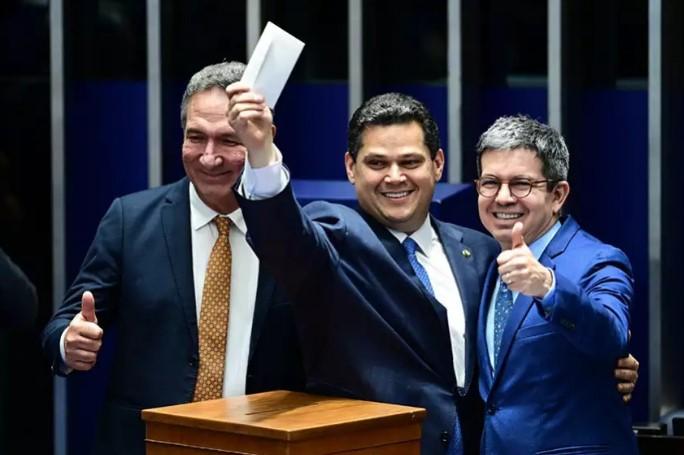 Davi Alcolumbre é eleito presidente do Senado pela 2ª vez