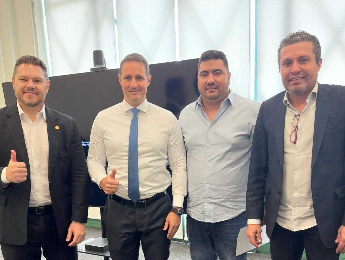 Murilo Basi tem audiência com o Secretário de Segurança Pública Derrite, acompanhado de Campetti e Pinato.