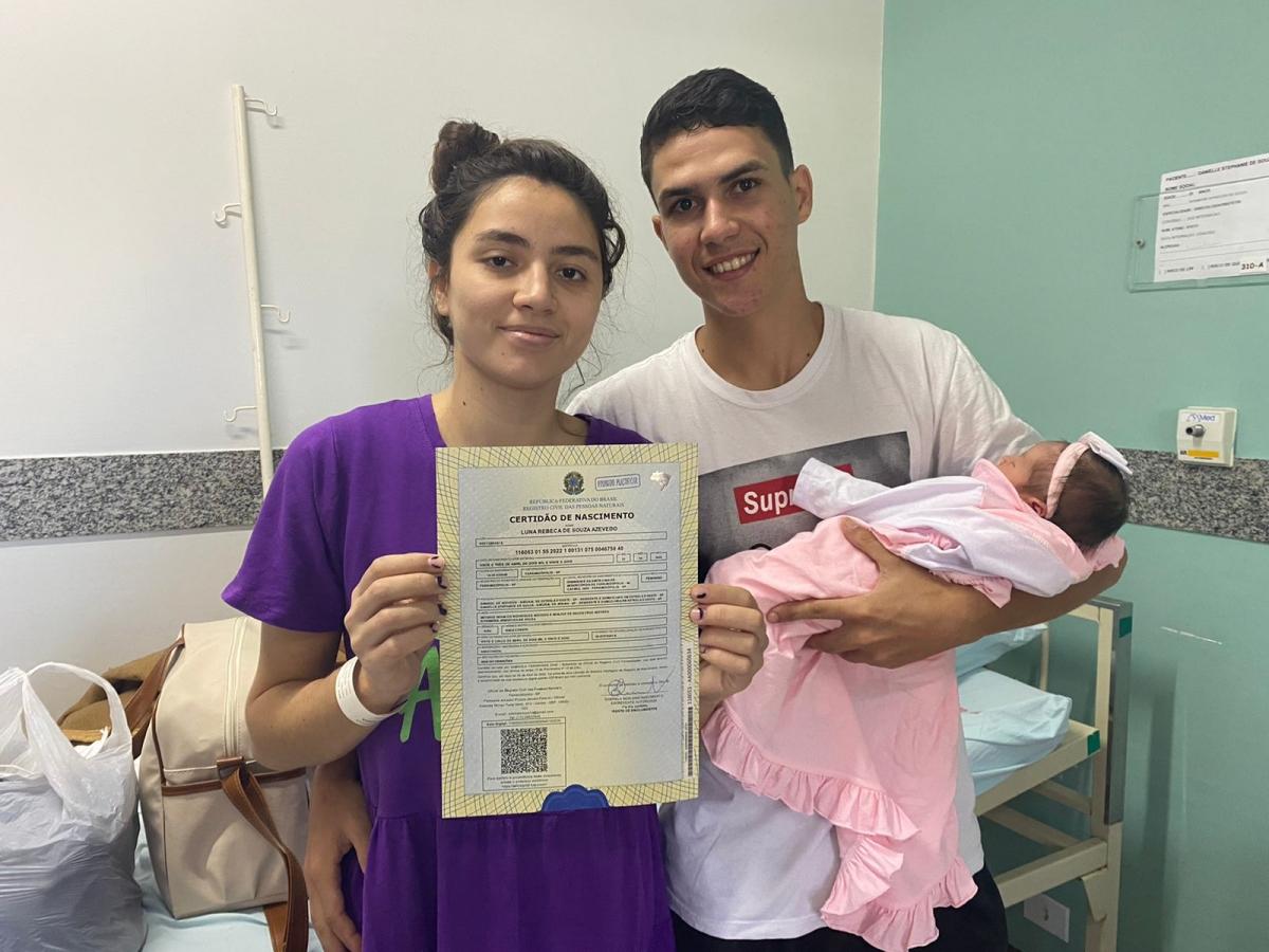Recém-nascidos na Santa Casa de Fernandópolis recebem certidão de nascimento