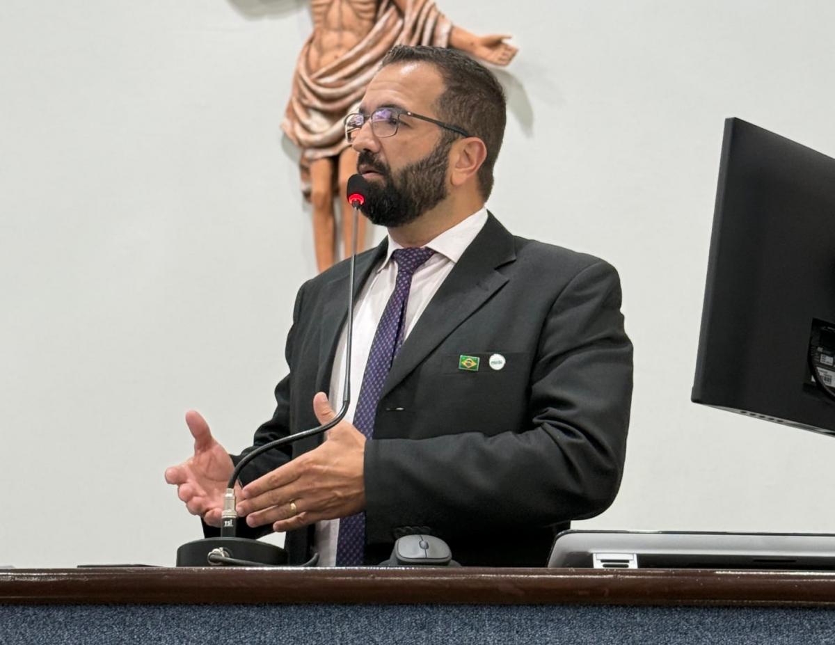 Cabo Renato Abdala pede a contratação de seguranças para atuar na UPA e no Mini Hospital