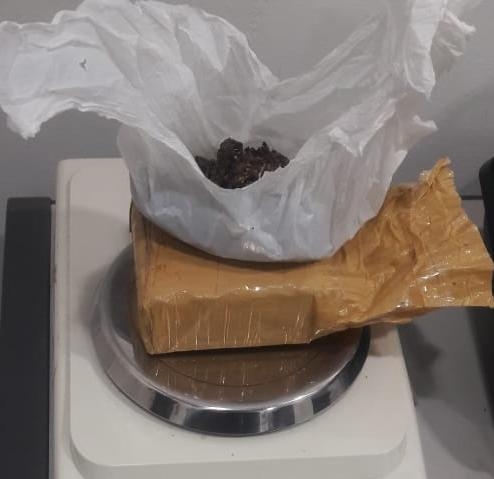 Polícia Militar de Palmeira D'Oeste prende traficante de drogas