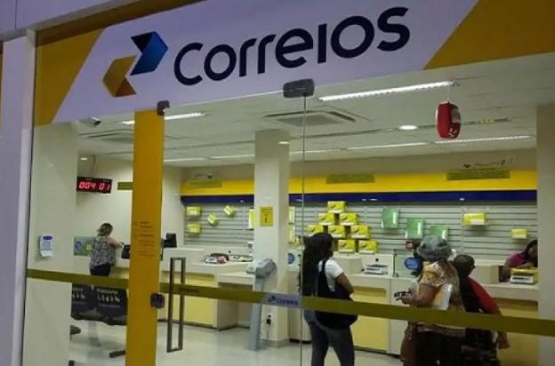 Correios abrem vagas com salários de R$ 2.429 e R$ 6.872