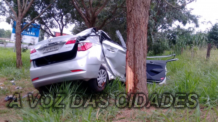Cedral - Carro com excesso de passageiros e motorista embriagado deixa um morto.