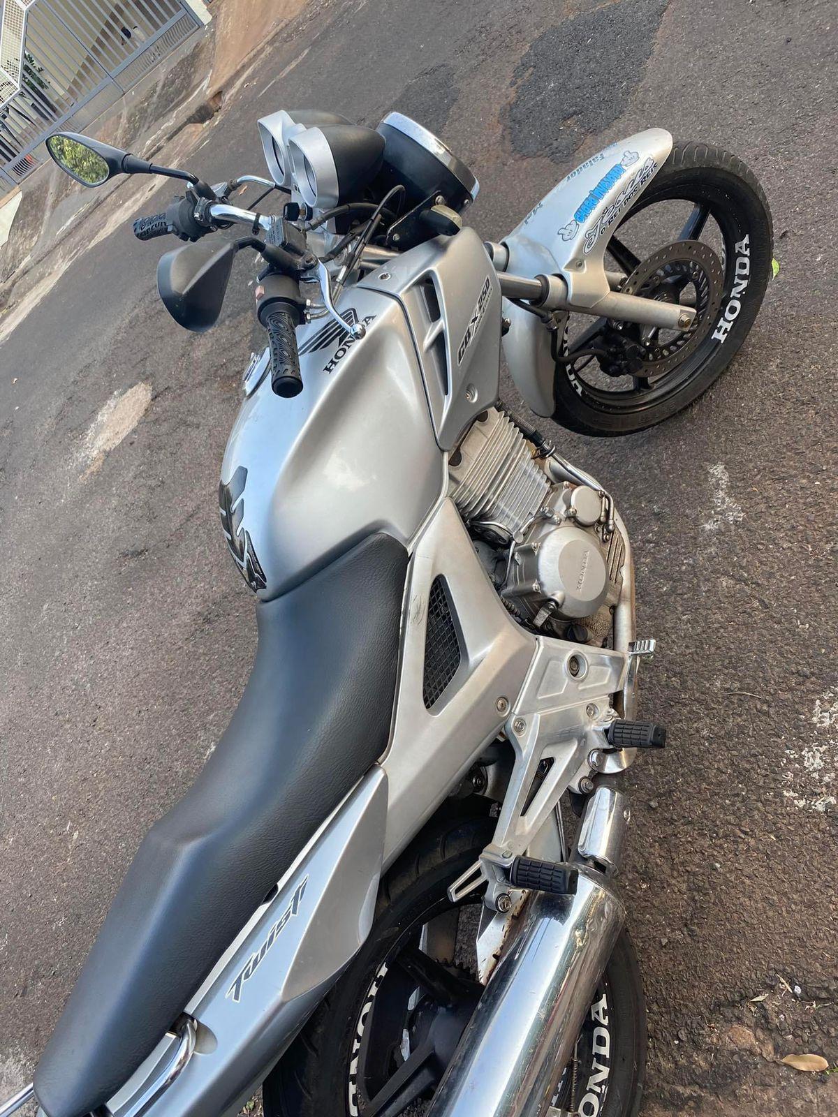 Furto de Moto no Jardim Pêgolo 2 em Jales: Motocicleta Placa CWR5I20 Roubada