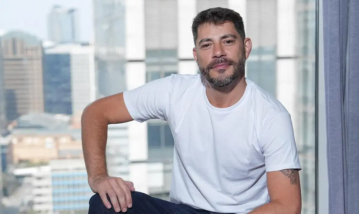 Saiba o que é doença de Crohn, que afeta o jornalista Evaristo Costa